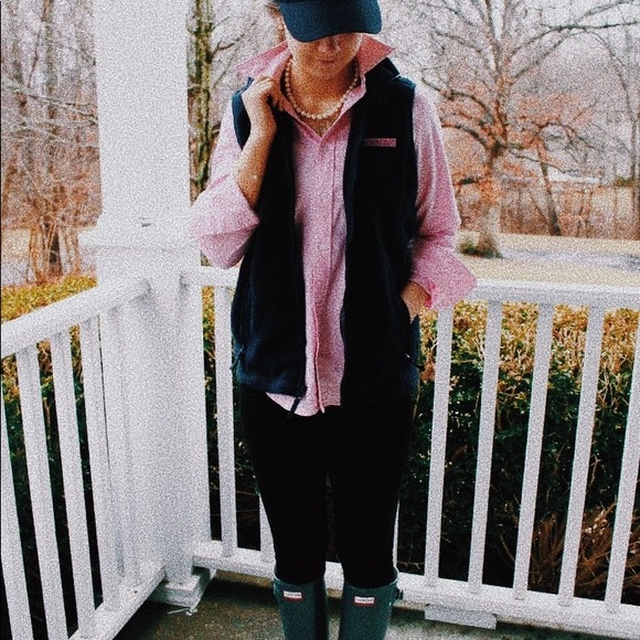 Vineyard Vines Vest - Picture 1 of 3
